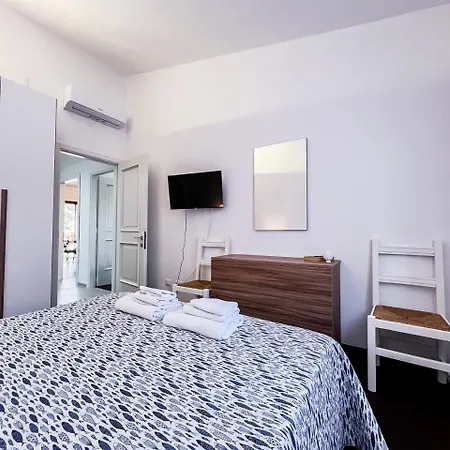 Apartment Levante House