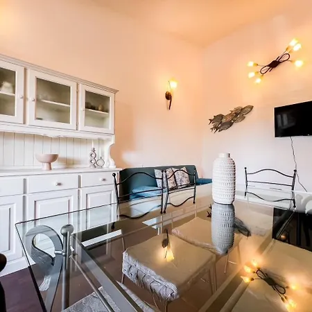 Levante House Apartment